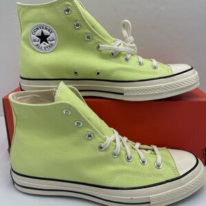 Converse Men’s A07428C
CHUCK 70 HI
CITRON THIS/EGRET All Star High Top Sneakers